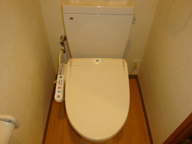 サライのトイレ|シャワー付トイレ