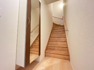仮）高崎市下小鳥町新築アパートのその他|階段（イメージ）