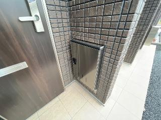 仮）高崎市下小鳥町新築アパートのその他|宅配ボックス（イメージ）