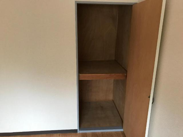シャインヒルズ滝ノ水の収納|洋室物入