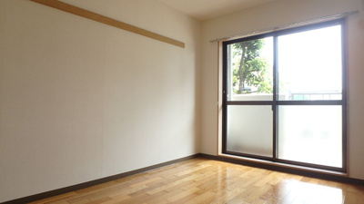 収納の多い南向きのお部屋♪