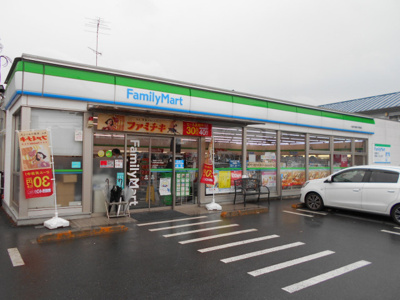 ファミリーマート小金井法政大学前店まで450ｍ