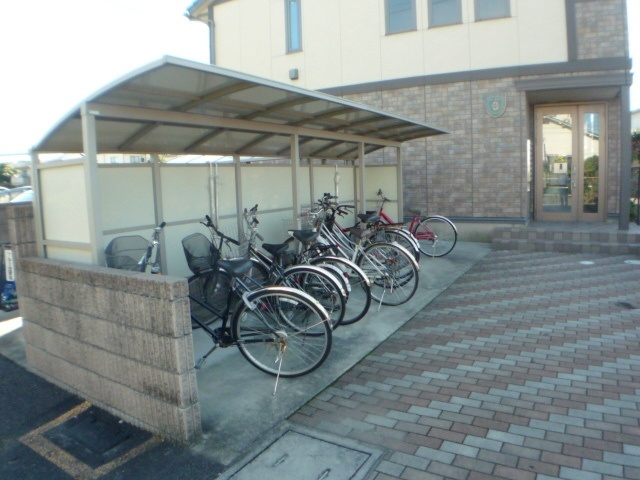 ★屋根付駐輪場★（空き状況・使用料等詳細はご確認下さい）