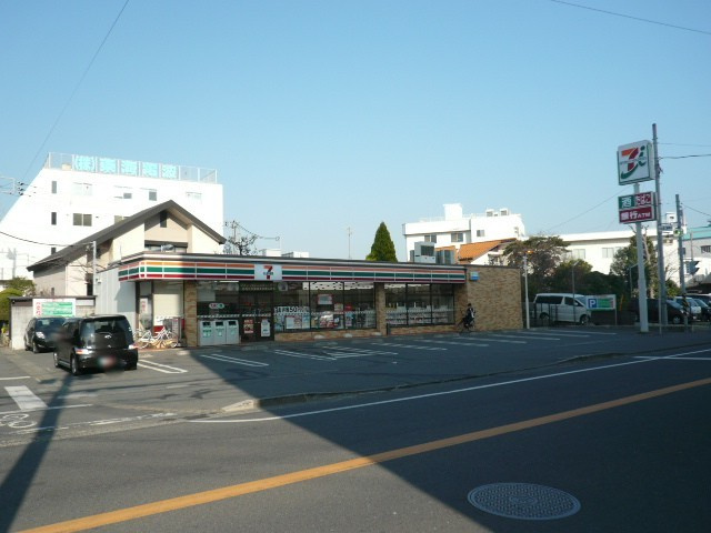 セブン-イレブン 鎌倉手広西店まで800ｍ
