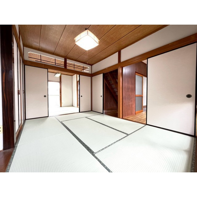 不破郡垂井町の一戸建ての居間・リビング