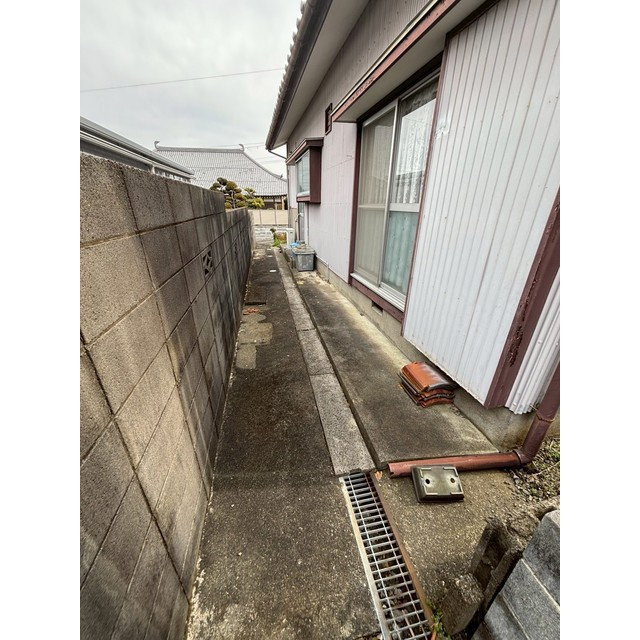 不破郡垂井町の一戸建てのエントランス
