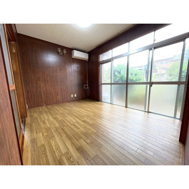 不破郡垂井町の一戸建ての居間・リビング