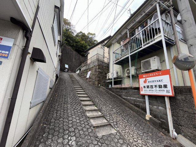 福石グリーンコートのエントランス