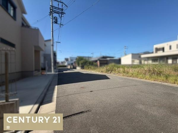 和歌山市神前　土地（2号地の内容）の前面道路含む現地写真