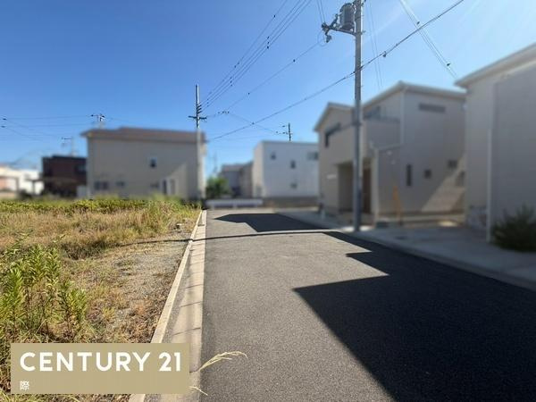 和歌山市神前　土地（2号地の内容）の前面道路含む現地写真