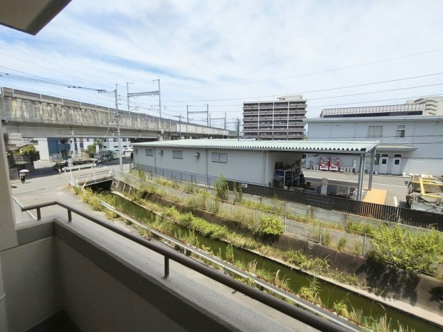 【展望】 | シティライフ吉塚 | 前面に遮る建物がないのでバルコニーからは開けた眺望を楽しめます