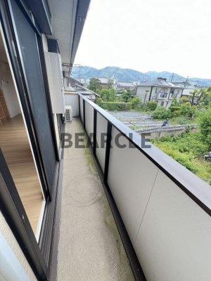 【バルコニー】 | ライトハウス西野 | バルコニー付きです