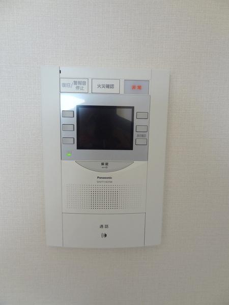 エステージ難波ＷＥＳＴのセキュリティ|★モニター付きインターホン★