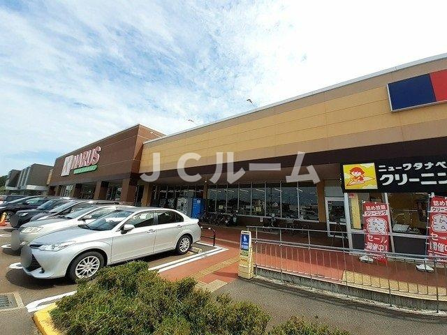 ヴィラ　シャングリラ高田　Ｂの周辺|ナルス　高田西店まで700m