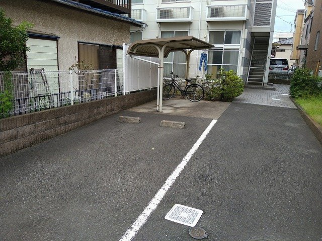 レオパレスｒｉｊｅｋａのその他|駐輪場　原付＆自転車のみ駐輪可能