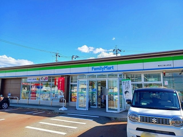 ベルソー　Ｂの周辺|ファミリーマートまで21m