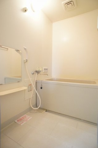 マリンシティＳＨＩＯＤＡ　Ａの浴室