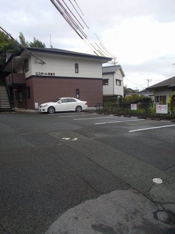 エステート永浦２の駐車場