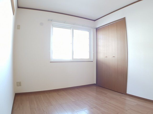 エミアルカテーの内装|明るい室内です