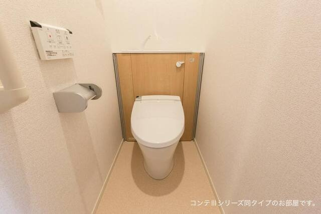 ピヴォワンヌのトイレ