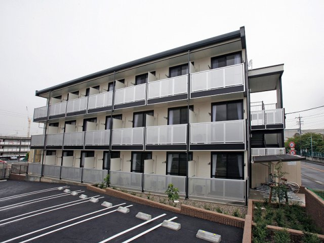 レオパレス花見通の外観