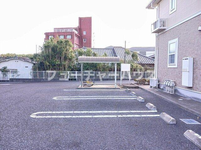 スターズの駐車場|駐車場完備です