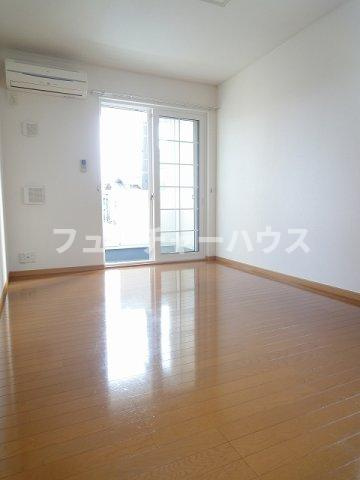 ジュネスの居間・リビング