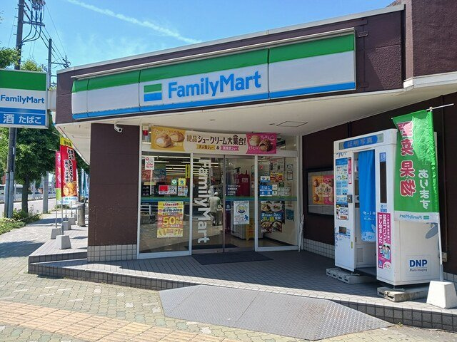 Ｍ．Ｙ　トヨクニの周辺|ファミリーマートまで260m