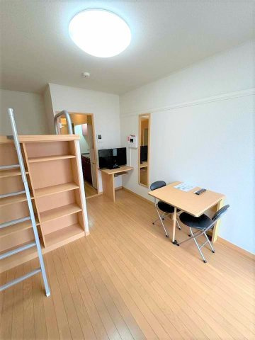レオパレス浜風の居間・リビング