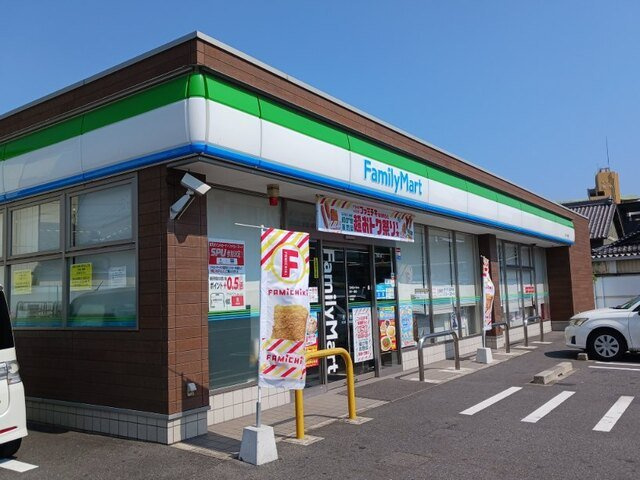 ファンタジアの周辺|ファミリーマートまで500m