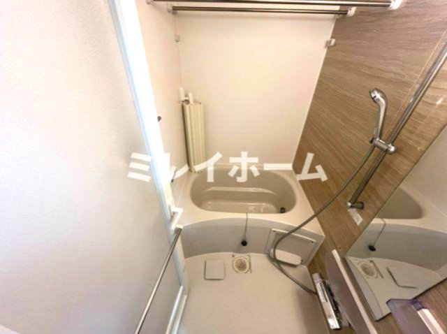 ドゥーエ蒲田南の浴室