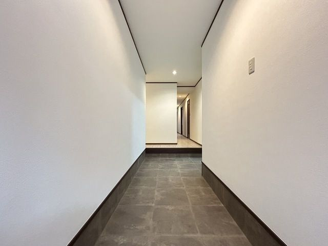 ジーライズ深江南の玄関