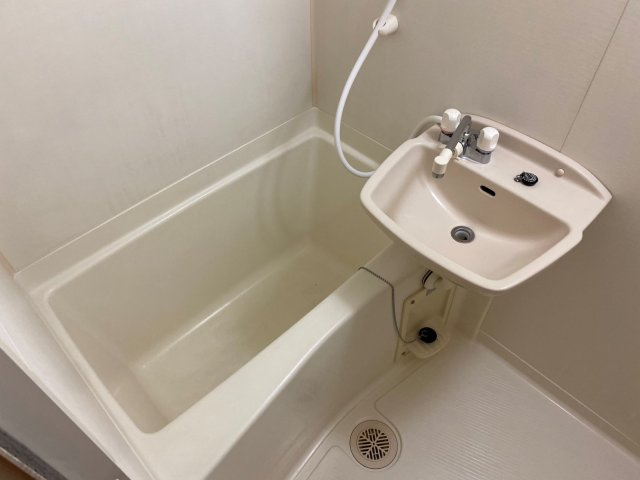 レオパレスｍｉｎｅの浴室