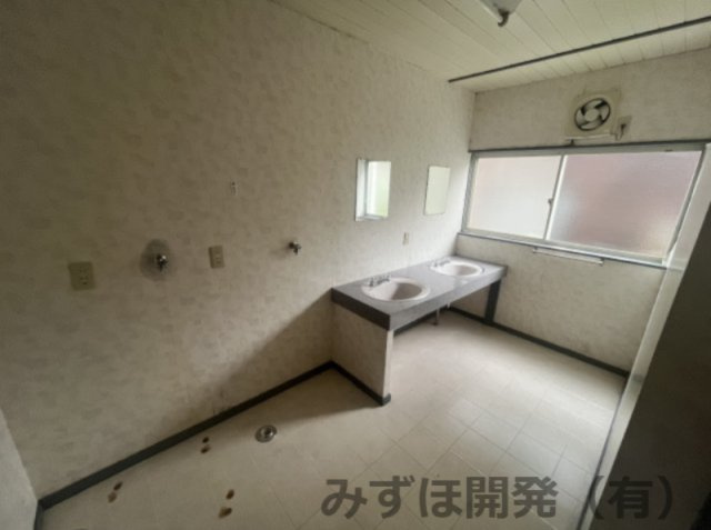 天童市大字長岡41-1の脱衣所|1階脱衣場