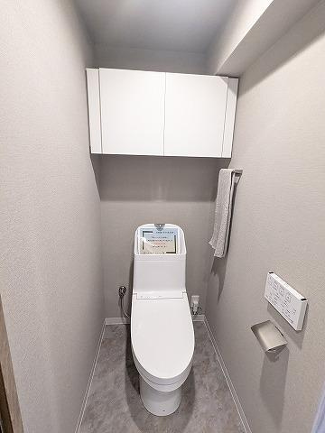 ルネ枚方の浴室|温水洗浄便座
■物件内覧・資金計画相談・住宅ローン相談、リフォーム相談、お問合せ受付中■
※当日・翌日のご内覧、ご相談はお電話でのお問合せがスムーズです！