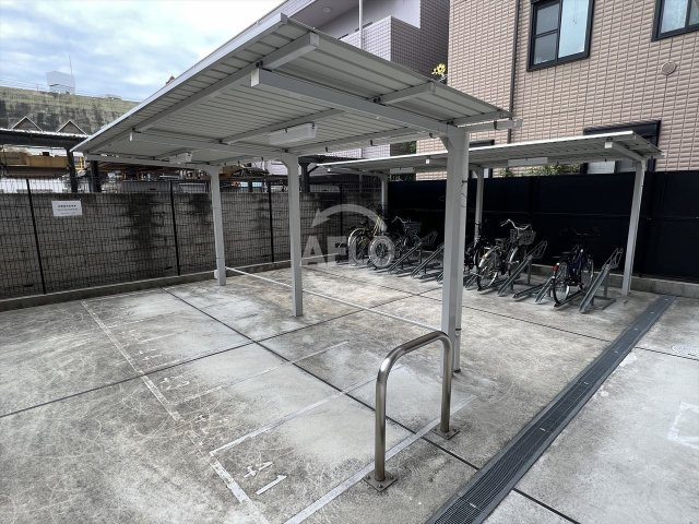 レジュールアッシュ京橋クロスの駐車場|レジュールアッシュ京橋クロス　駐輪場