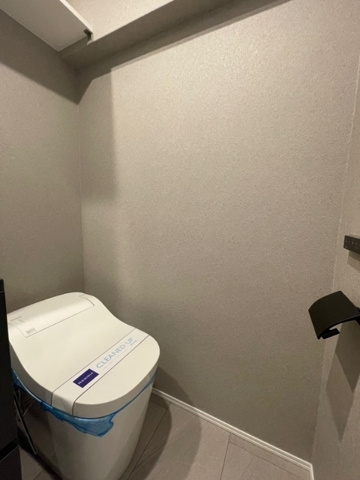 新品家具付きマンション台東2(KaGood東京)のトイレ|落ち着いたトイレです