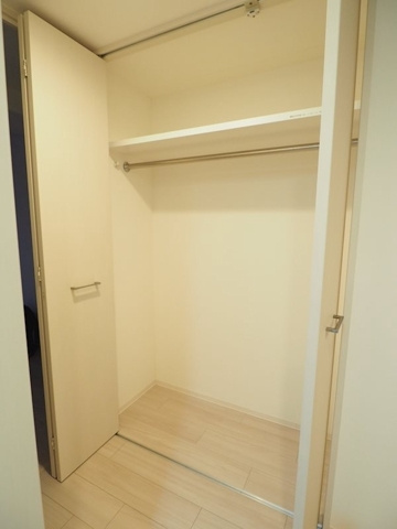 新品家具付きマンション谷中9(KaGood東京)の収納|大きなものも収納できそうです