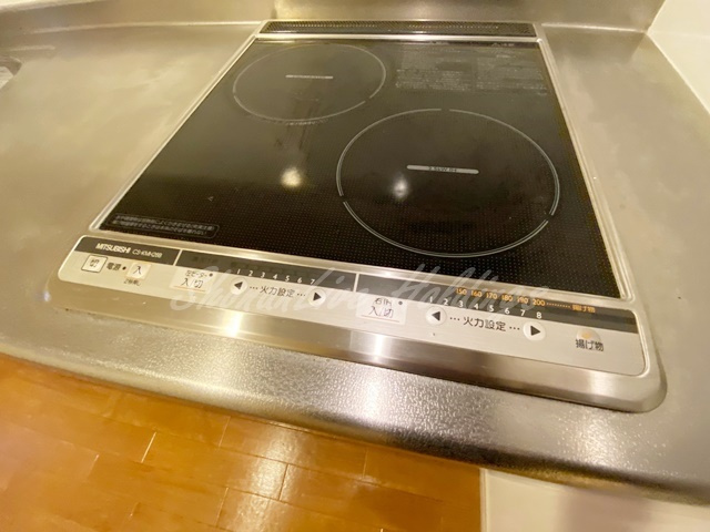 鎌倉市小袋谷１丁目のアパートのキッチン