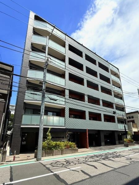 Ｓｏｌａｓｔ　Ｓｑｕａｒｅ綾瀬の外観|外観は落ち着いています
