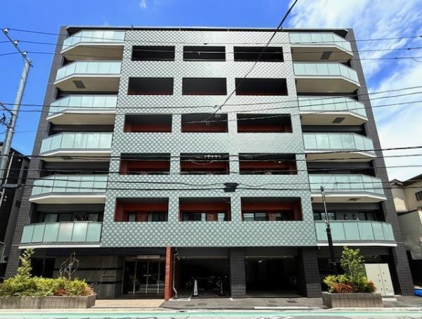 Ｓｏｌａｓｔ　Ｓｑｕａｒｅ綾瀬の外観|落ち着いた雰囲気の外観です