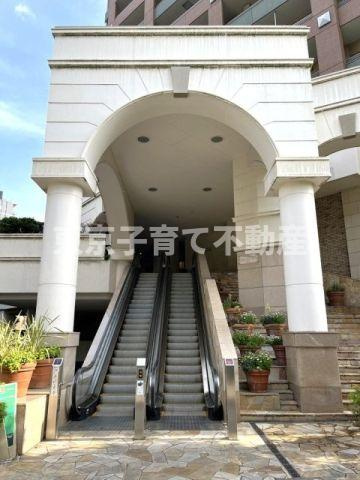 セントラルレジデンス新宿シティタワーのエントランス