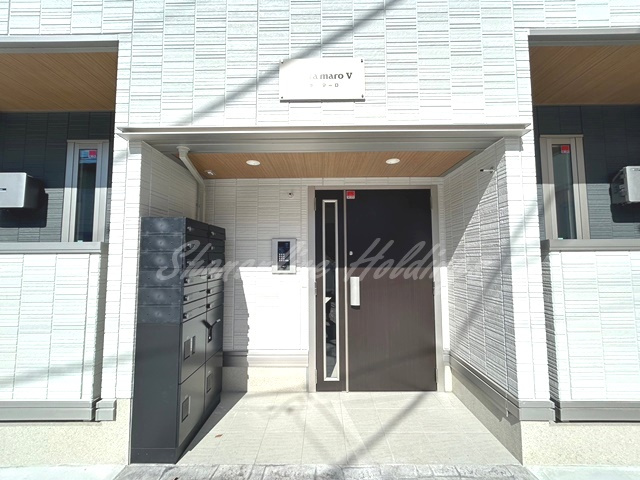 藤沢市本鵠沼２丁目のアパートのエントランス