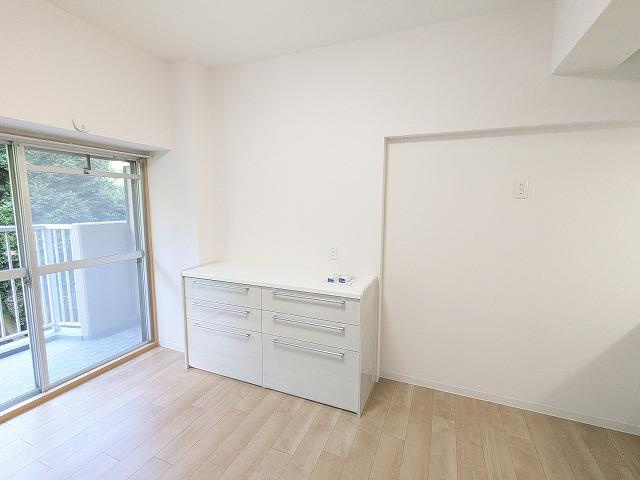 グリーンタウン香里ケ丘A棟のキッチン|LDK15.0帖
■物件内覧・資金計画相談・住宅ローン相談、リフォーム相談、お問合せ受付中■
※当日・翌日のご内覧、ご相談はお電話でのお問合せがスムーズです！