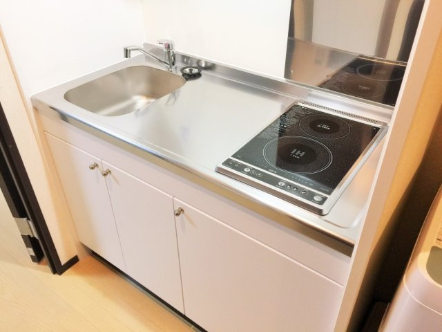 クレイノレモンバームのキッチン|電気コンロ2口