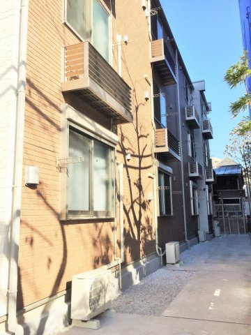 クレイノレモンバームの外観|窓側