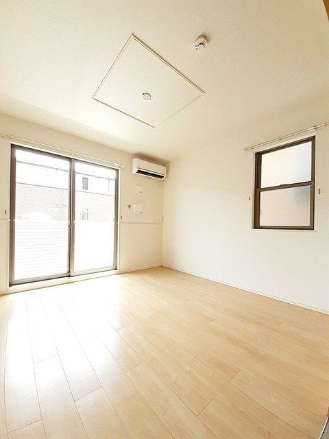ミルト唐子Ｃの居間・リビング
