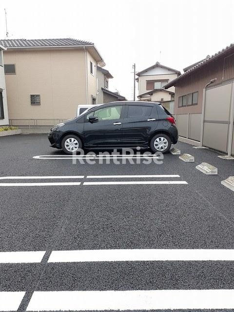 ファヴォーレ　村久野の駐車場|駐車場