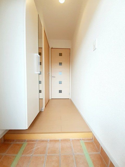 ルーチェ・スバルの玄関