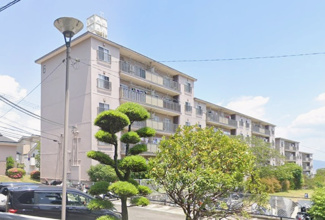 【外観】 | 逆瀬川ハイツ６号棟